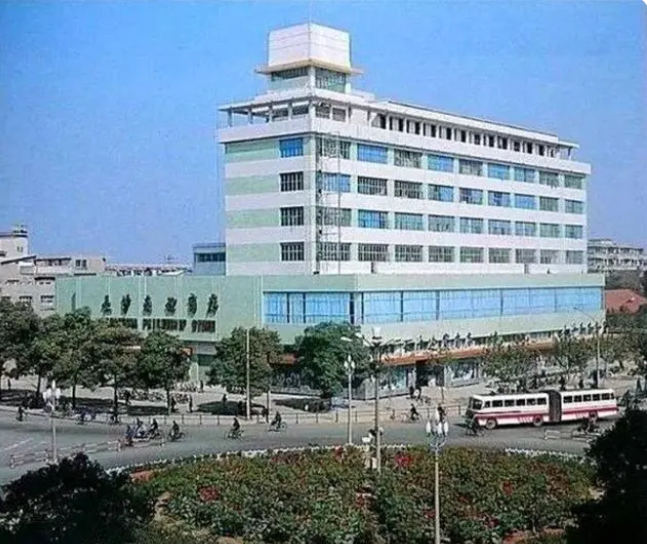 �ѵ�һ����80����ĳ�ɳ����Ƭ